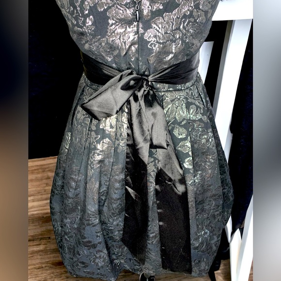 XXI Women’s Strapless Silver Floral Mini Dress- Medium - Picture 4 of 6